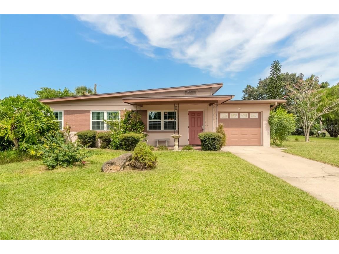 1002 Thunderbird Drive Daytona Beach FL 32117 V4932339 image1