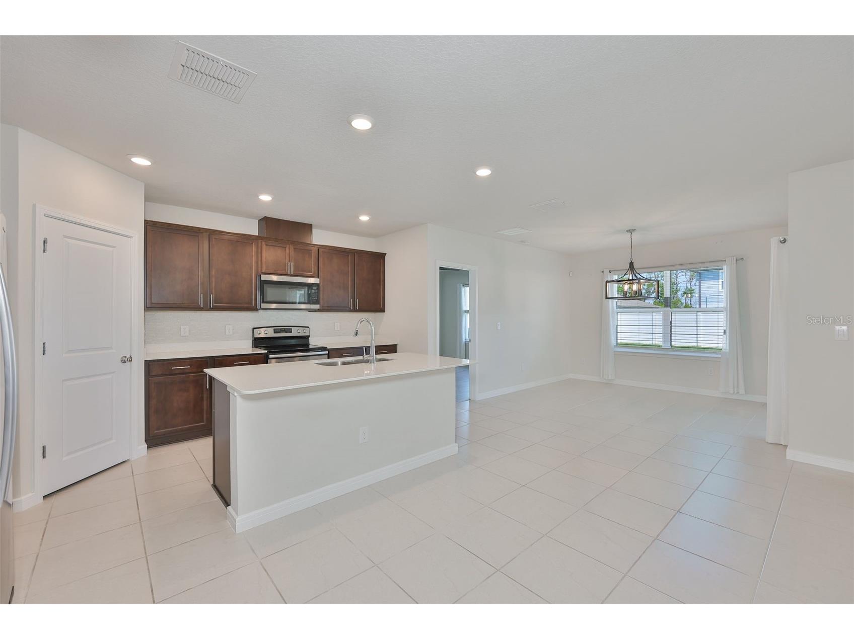1002 Tidal Rock Avenue Ruskin FL 33570 TB8491658 image14