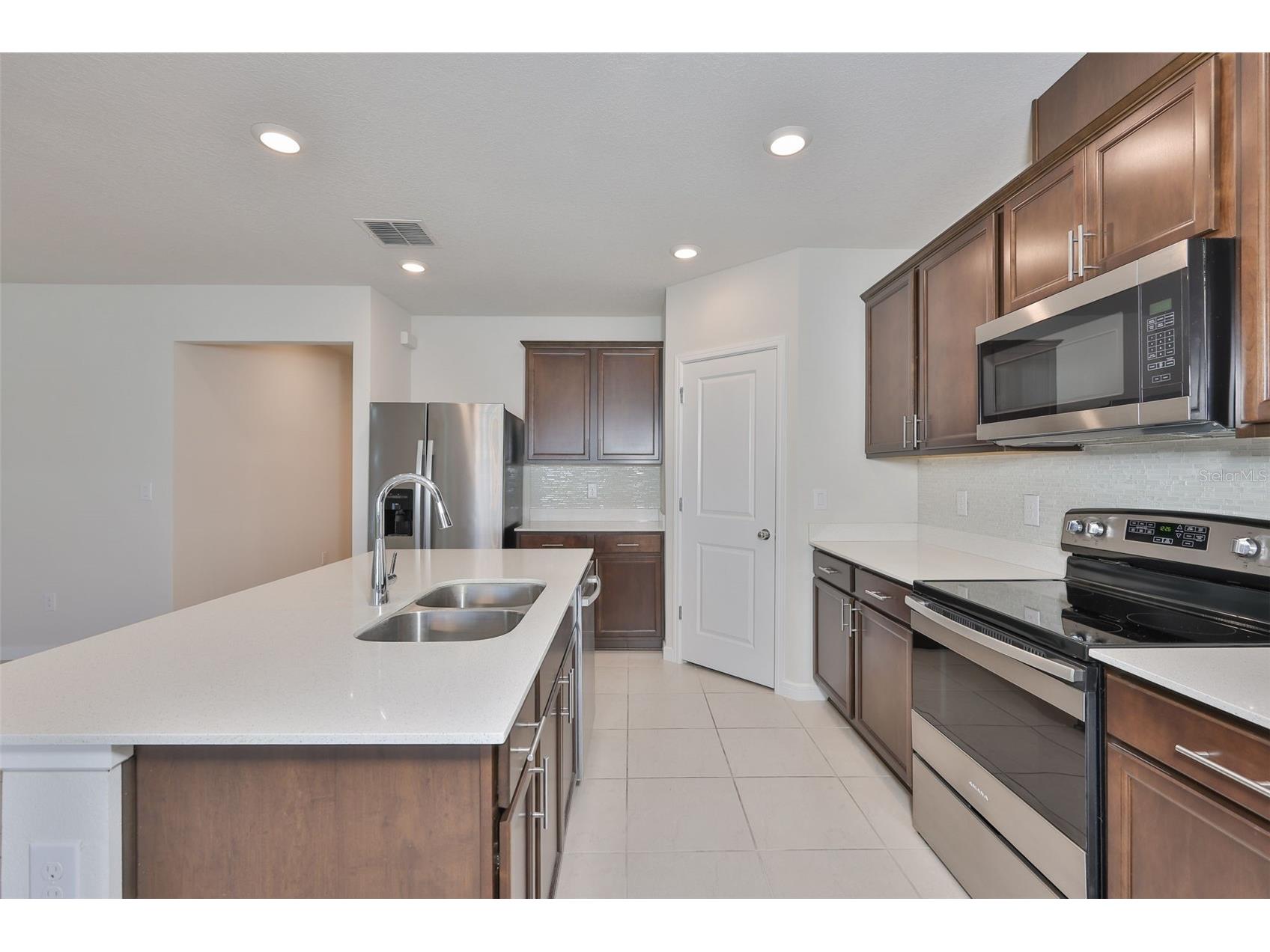 1002 Tidal Rock Avenue Ruskin FL 33570 TB8491658 image20