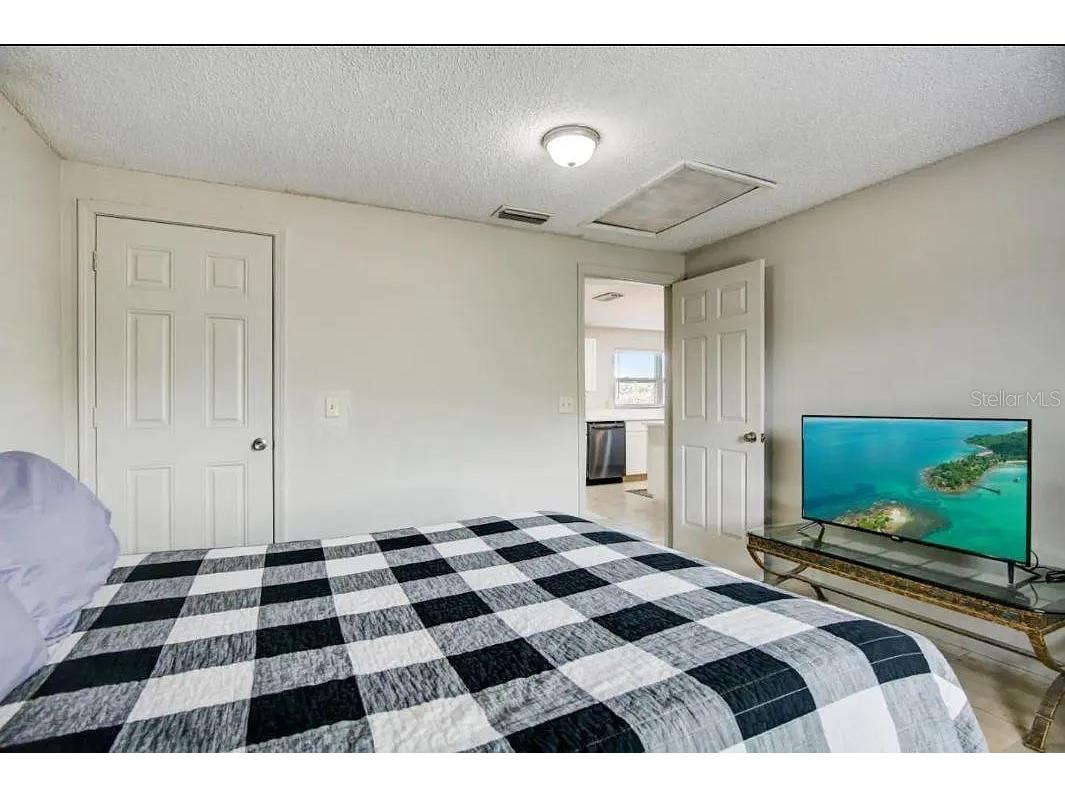 1002 Vine Avenue Clearwater FL 33755 A4676213 image10