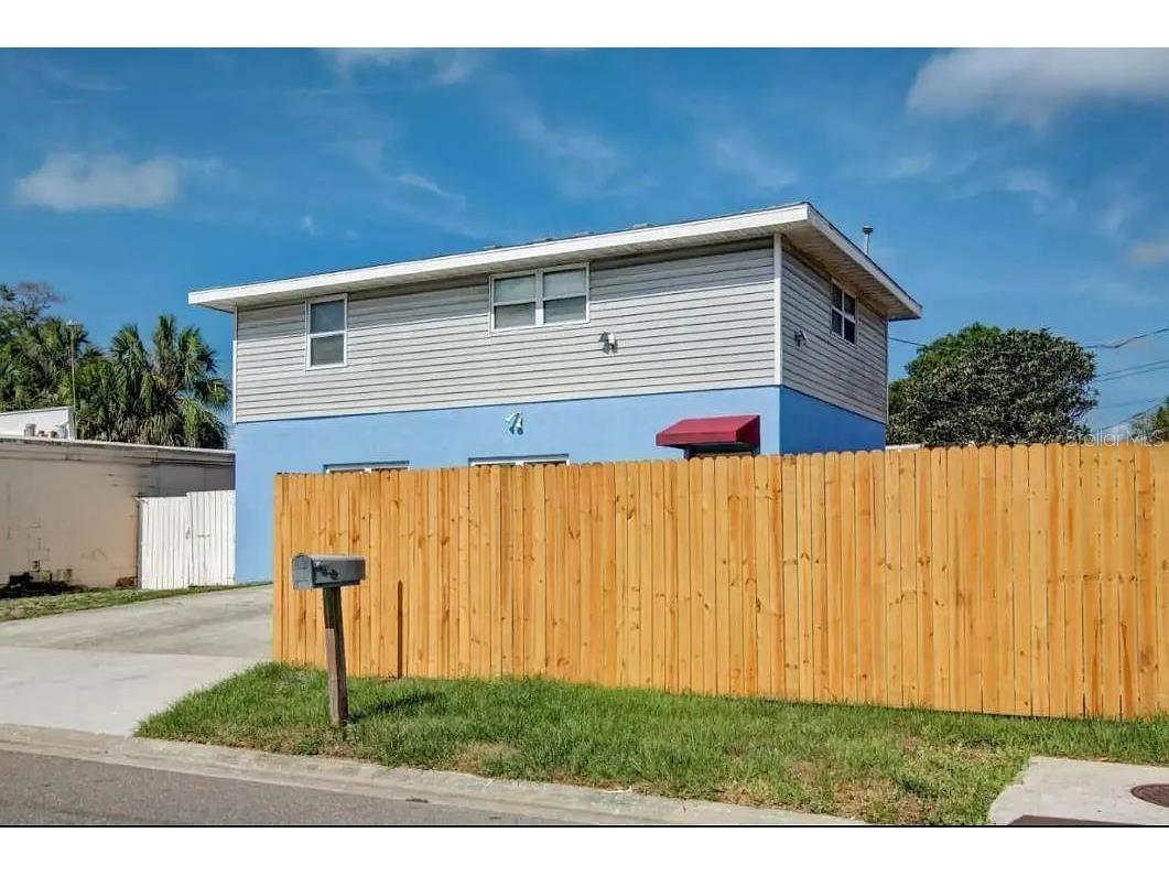 1002 Vine Avenue Clearwater FL 33755 A4676213 image3