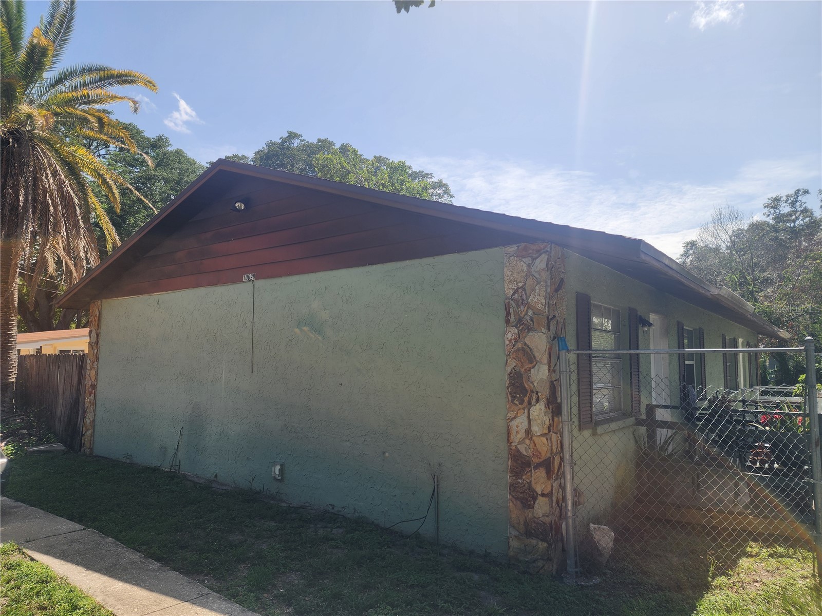10020 N Hyacinth Avenue Tampa FL 33612 TB8527931 image1