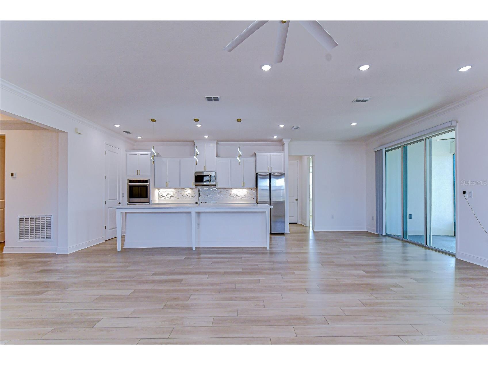 10027 Dolphin Gull Circle Thonotosassa FL 33592 TB8473091 image22