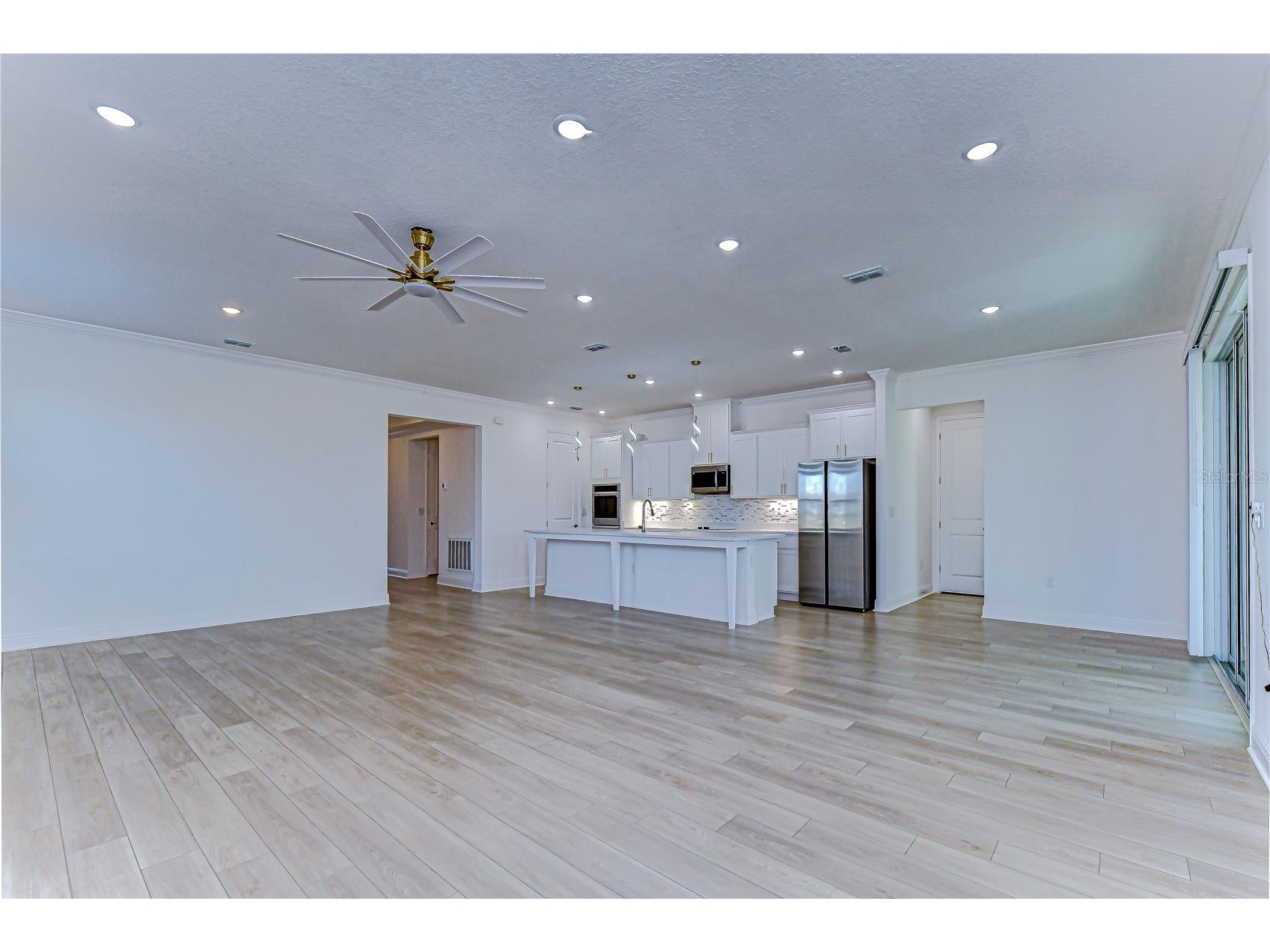 10027 Dolphin Gull Circle Thonotosassa FL 33592 TB8473091 image23