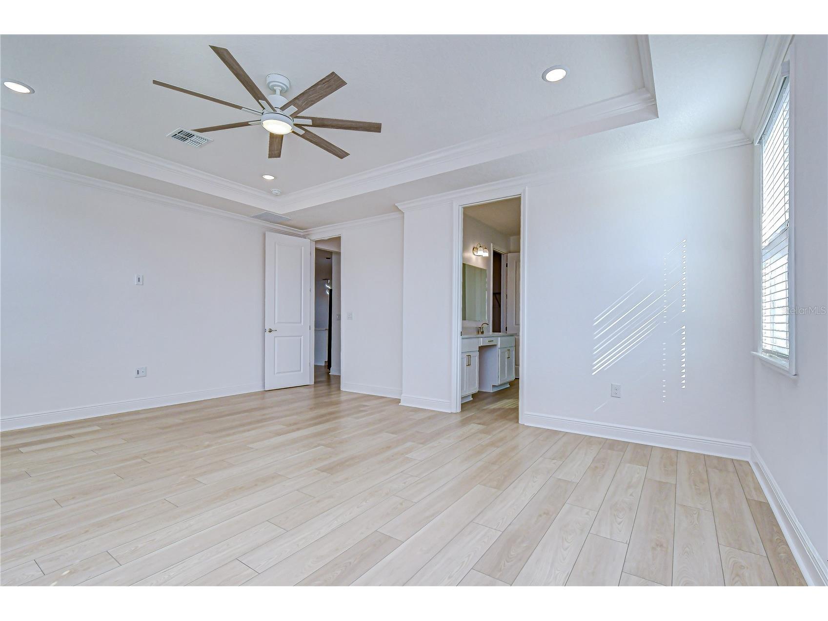 10027 Dolphin Gull Circle Thonotosassa FL 33592 TB8473091 image38