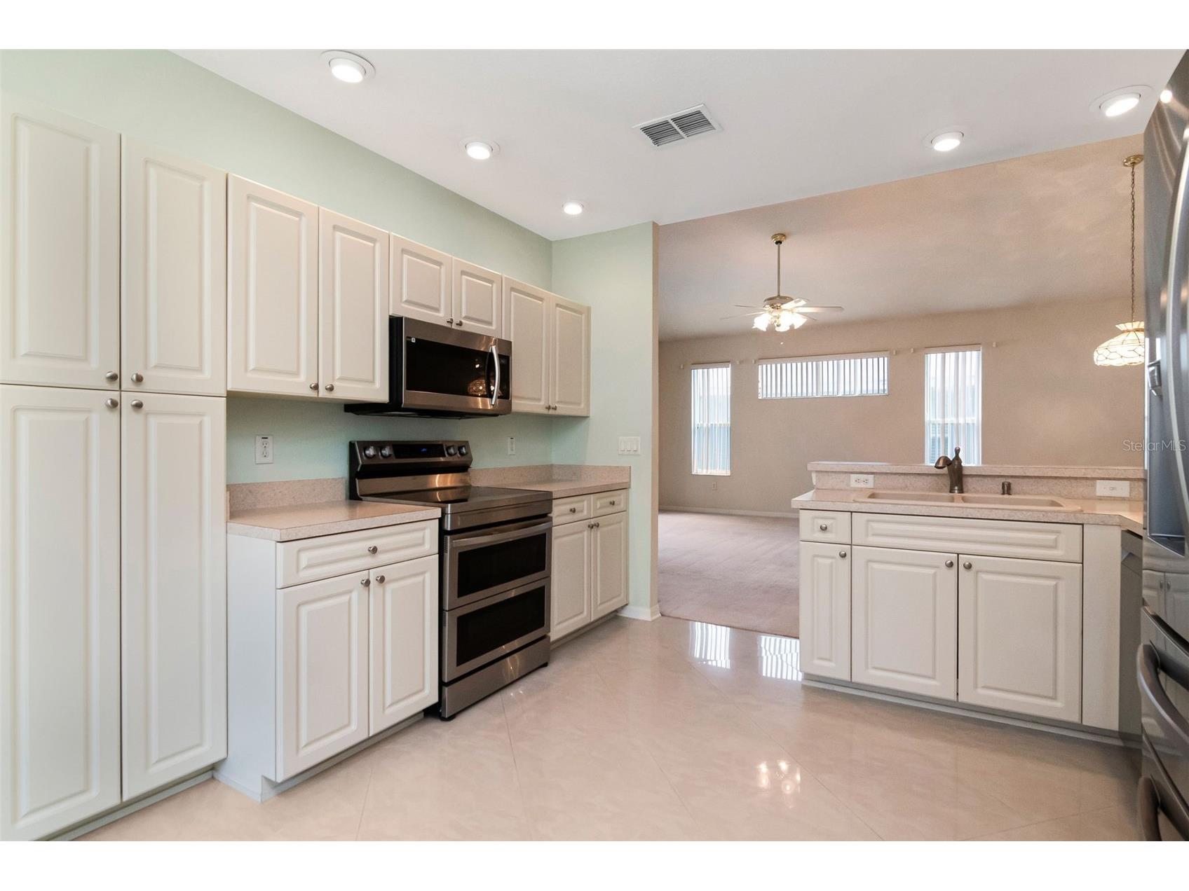 10029 Brookdale Drive New Port Richey FL 34655 W7887170 image12