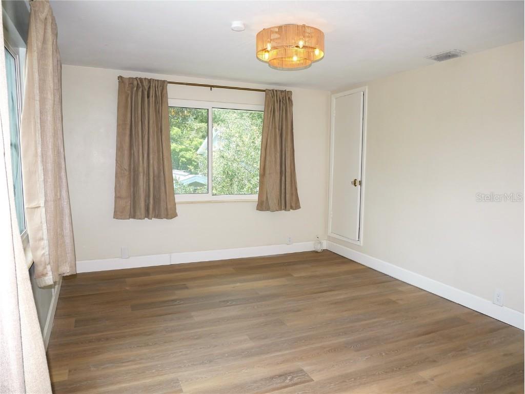 1003 17th Street N Saint Petersburg FL 33713 TB8420522 image17