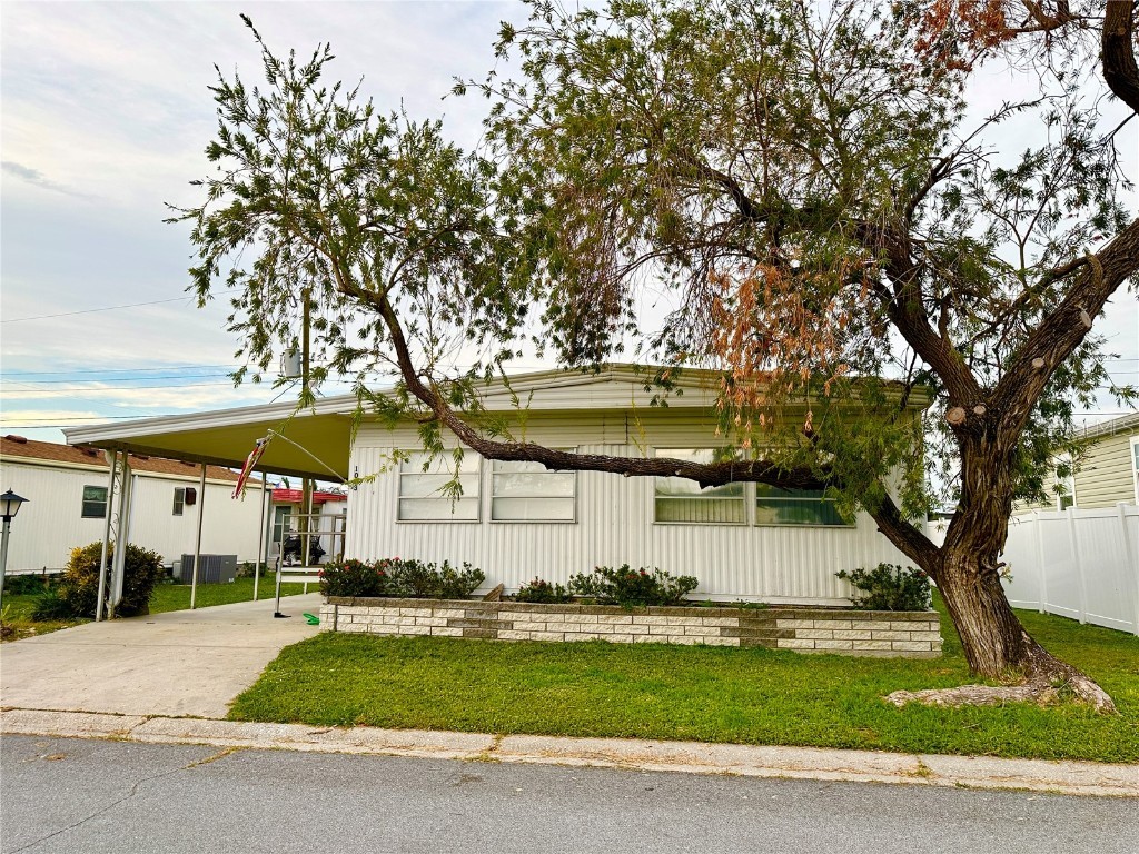 1003 50th Avenue W Bradenton FL 34207 A4627044 image1