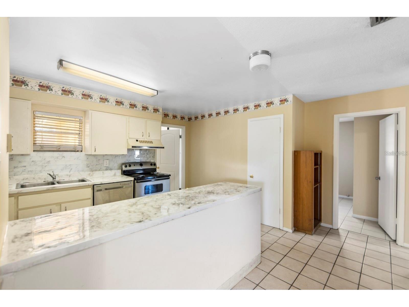 1003 65th Avenue W Bradenton FL 34207 TB8488284 image4