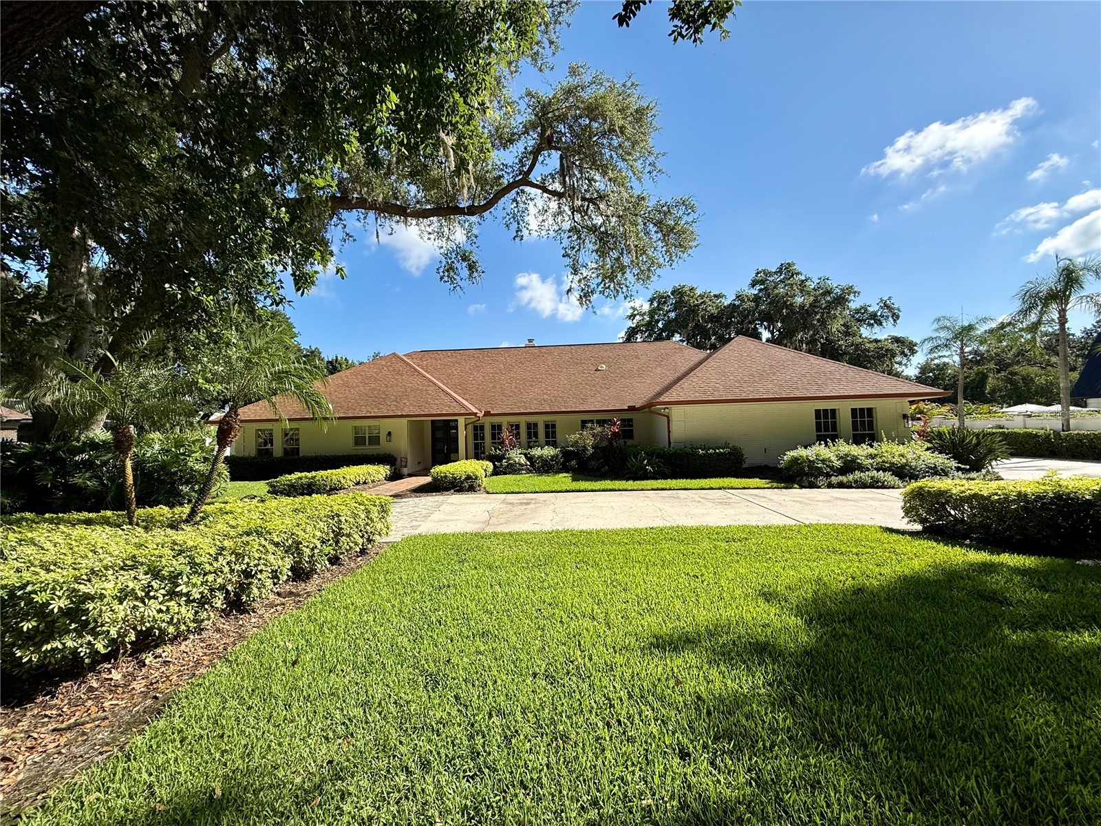 1003 Bajada De Avila Tampa FL 33613 TB8522239 image1