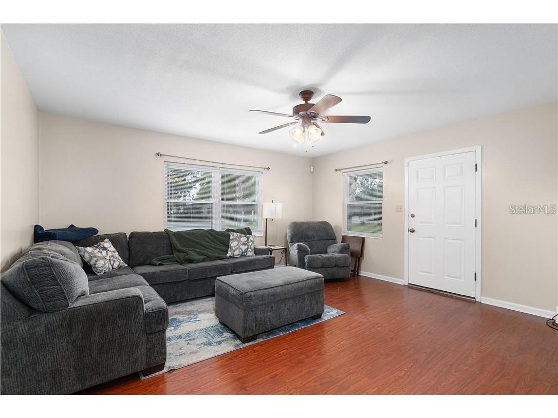 1003 Dora Avenue Tavares FL 32778 G5113261 image4