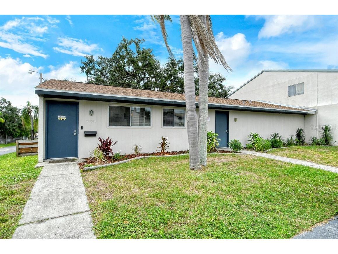 1003 Longfellow Circle #1003 Sarasota FL 34243 A4585314 image1