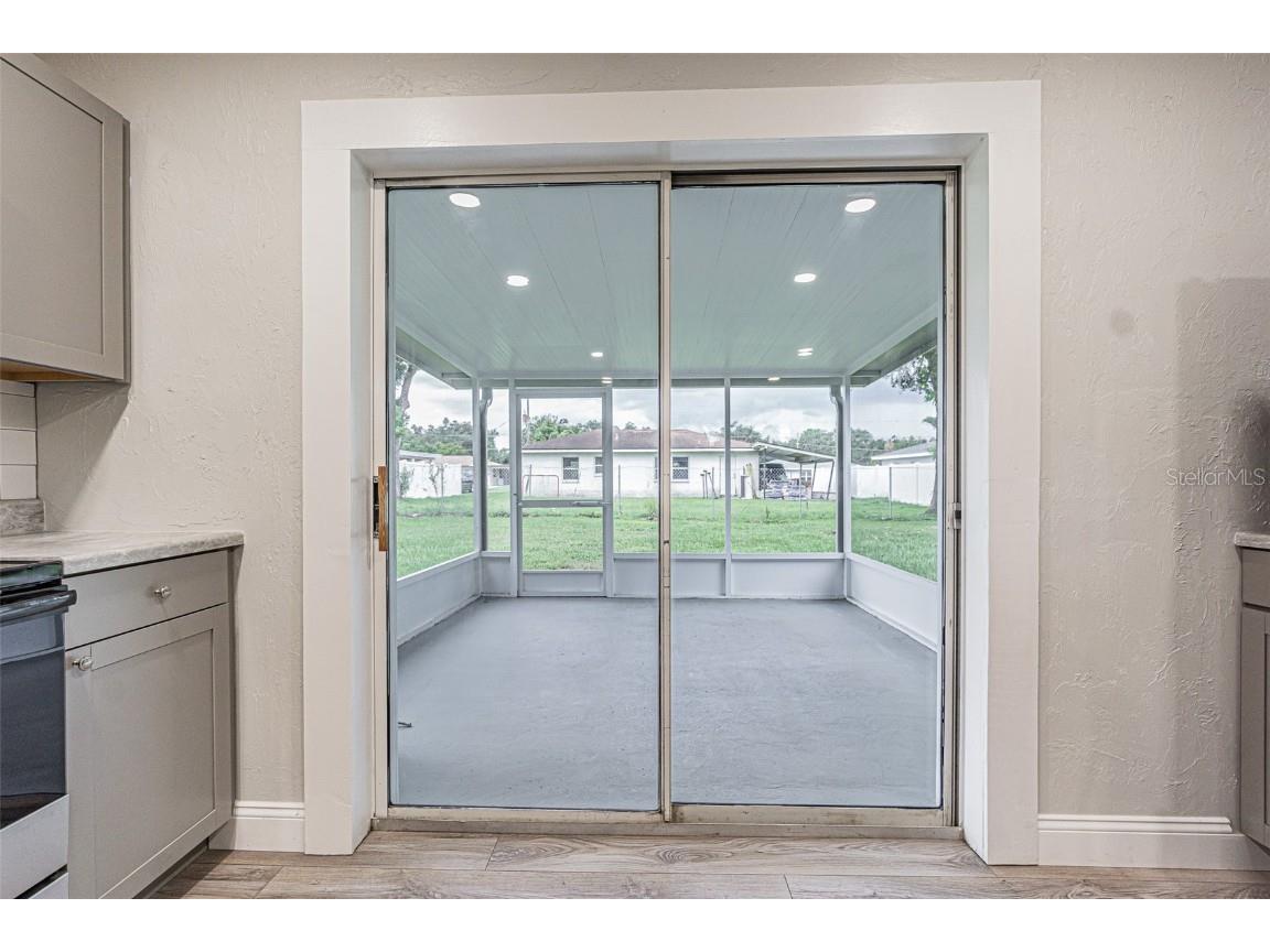 1003 N Bracewell Drive Plant City FL 33563 TB8428774 image18