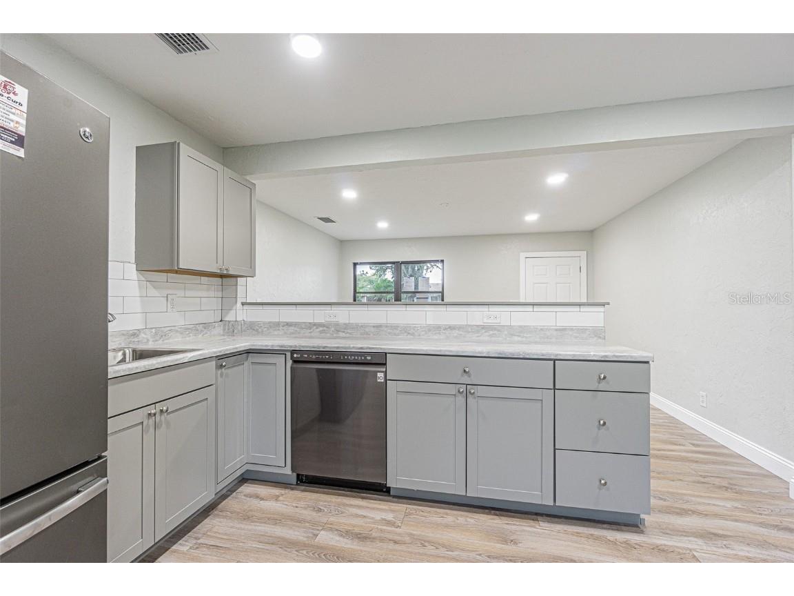 1003 N Bracewell Drive Plant City FL 33563 TB8428774 image23