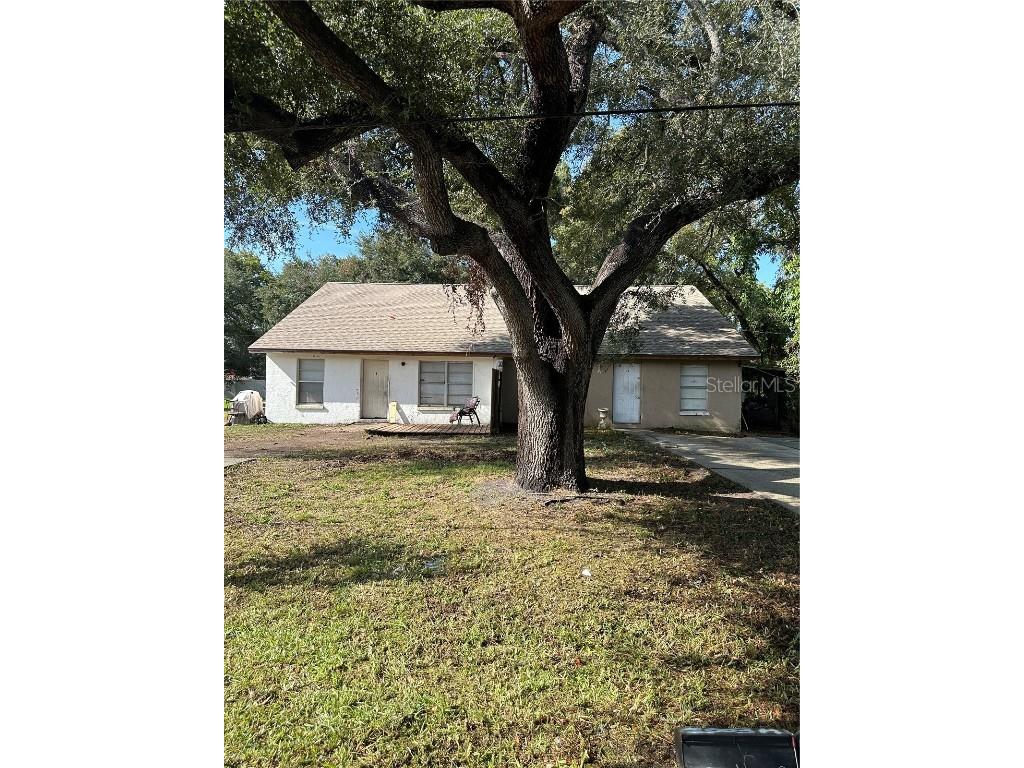 1003 S 70th Street #A AND B Tampa FL 33619 OM670895 image1