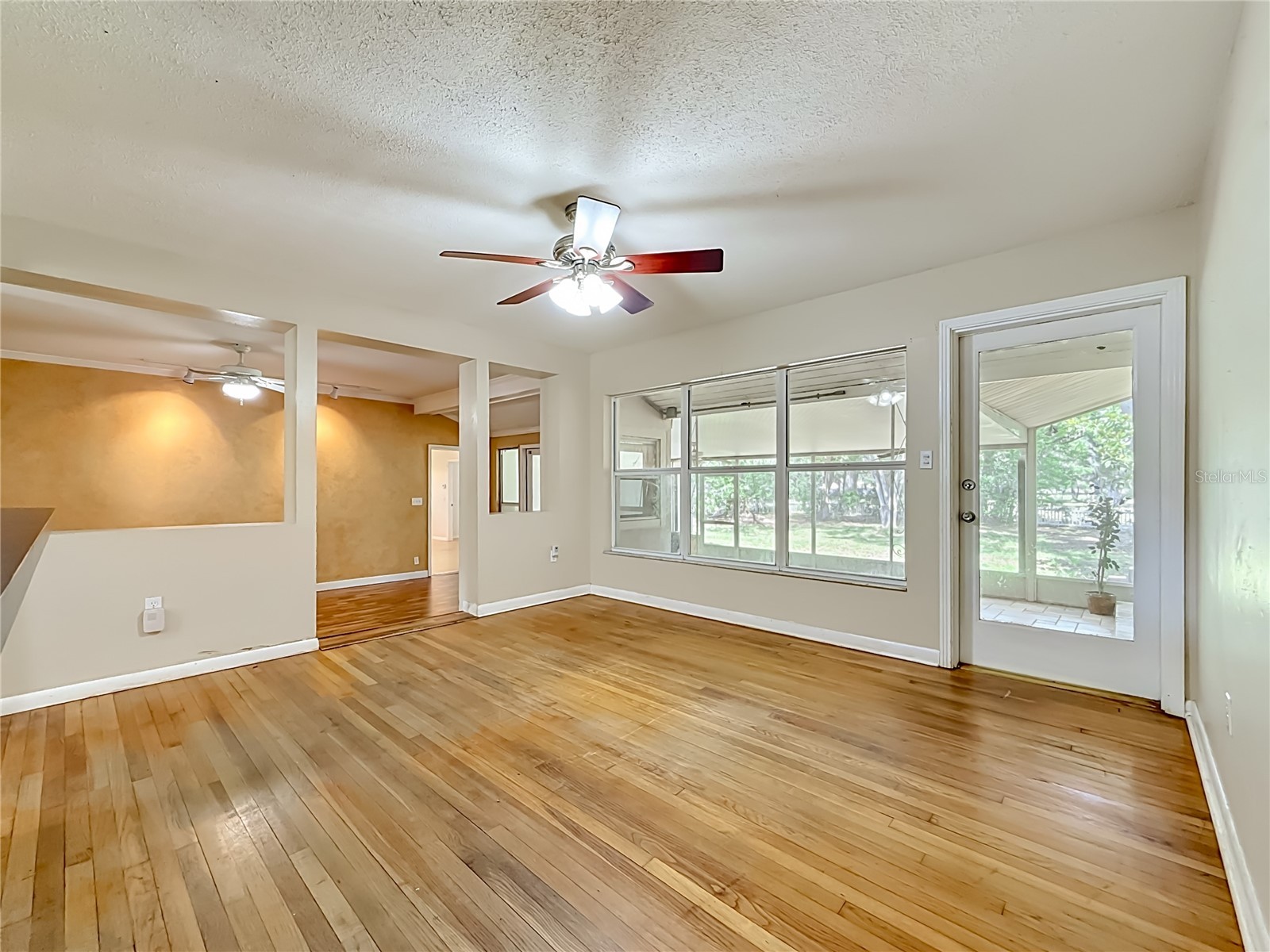 1003 W Outbound Place Tampa FL 33612 TB8505290 image20