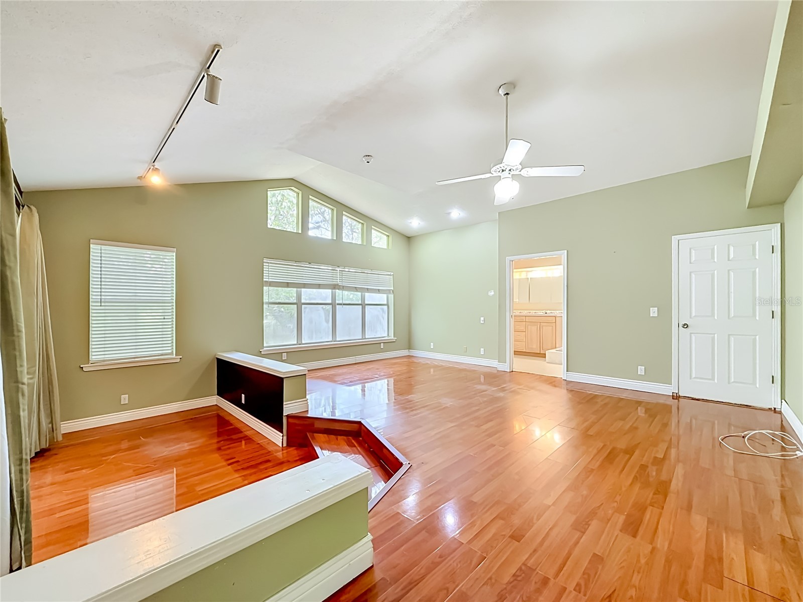 1003 W Outbound Place Tampa FL 33612 TB8505290 image26