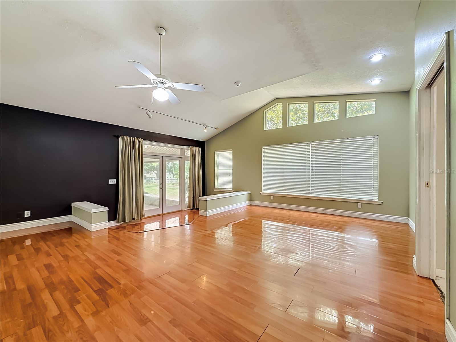 1003 W Outbound Place Tampa FL 33612 TB8505290 image30