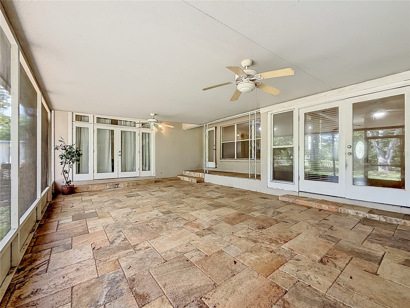 1003 W Outbound Place Tampa FL 33612 TB8505290 image51
