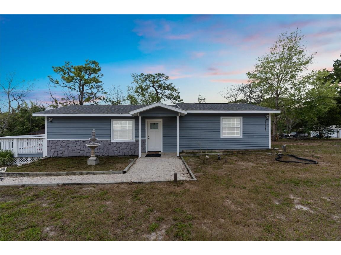 10031 Lake Drive Weeki Wachee FL 34613 W7862358 image1