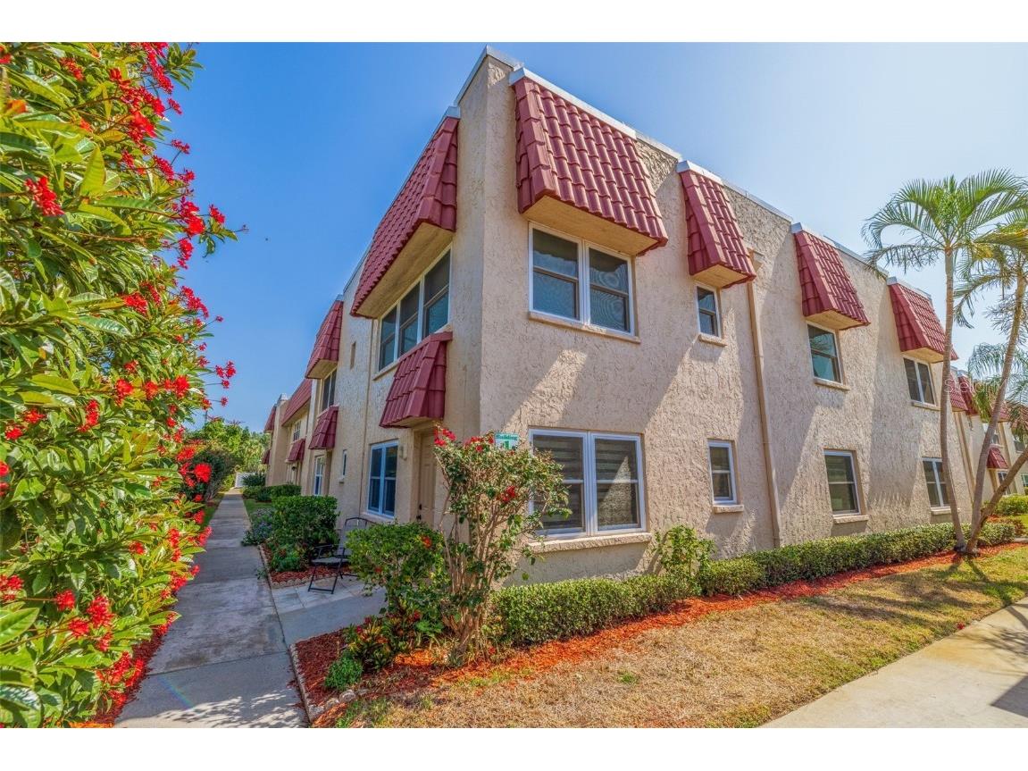 10032 65th Avenue N #12 Saint Petersburg FL 33708 U8199341 image1