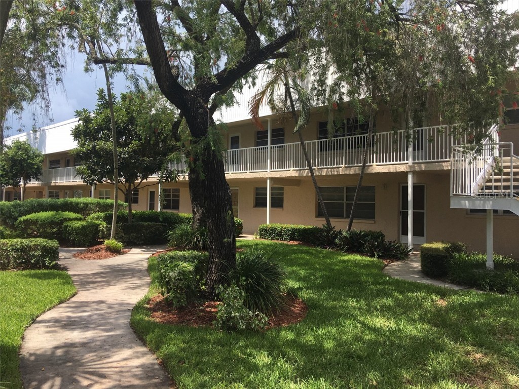 10032 65th Avenue N #15 Saint Petersburg FL 33708 U8210813 image1