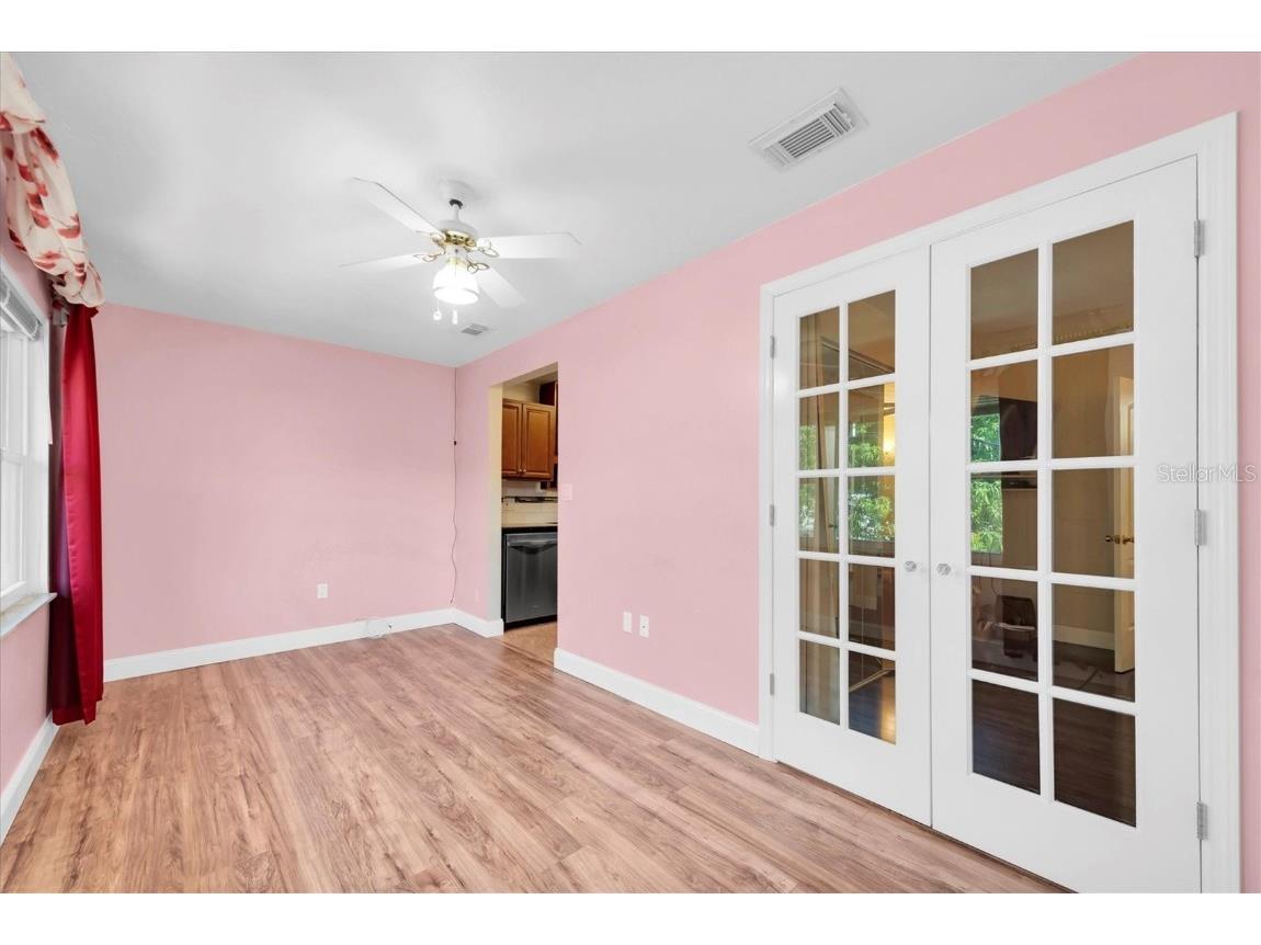 10032 65th Avenue N #24 Saint Petersburg FL 33708 TB8448244 image18