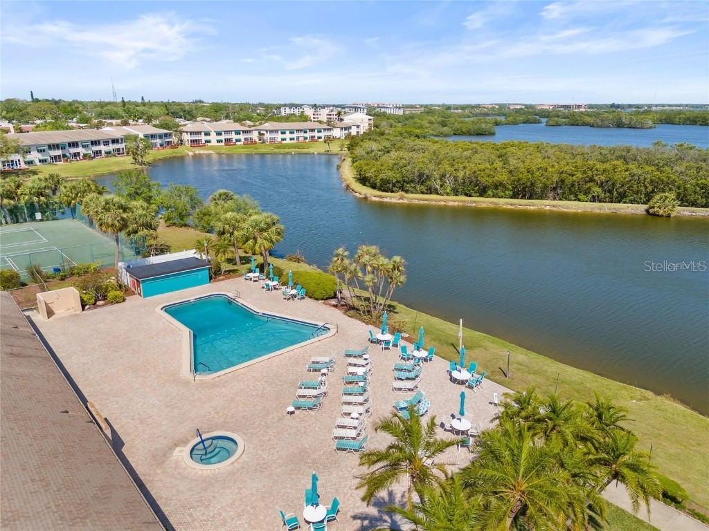 10032 65th Avenue N #24 Saint Petersburg FL 33708 TB8448244 image31