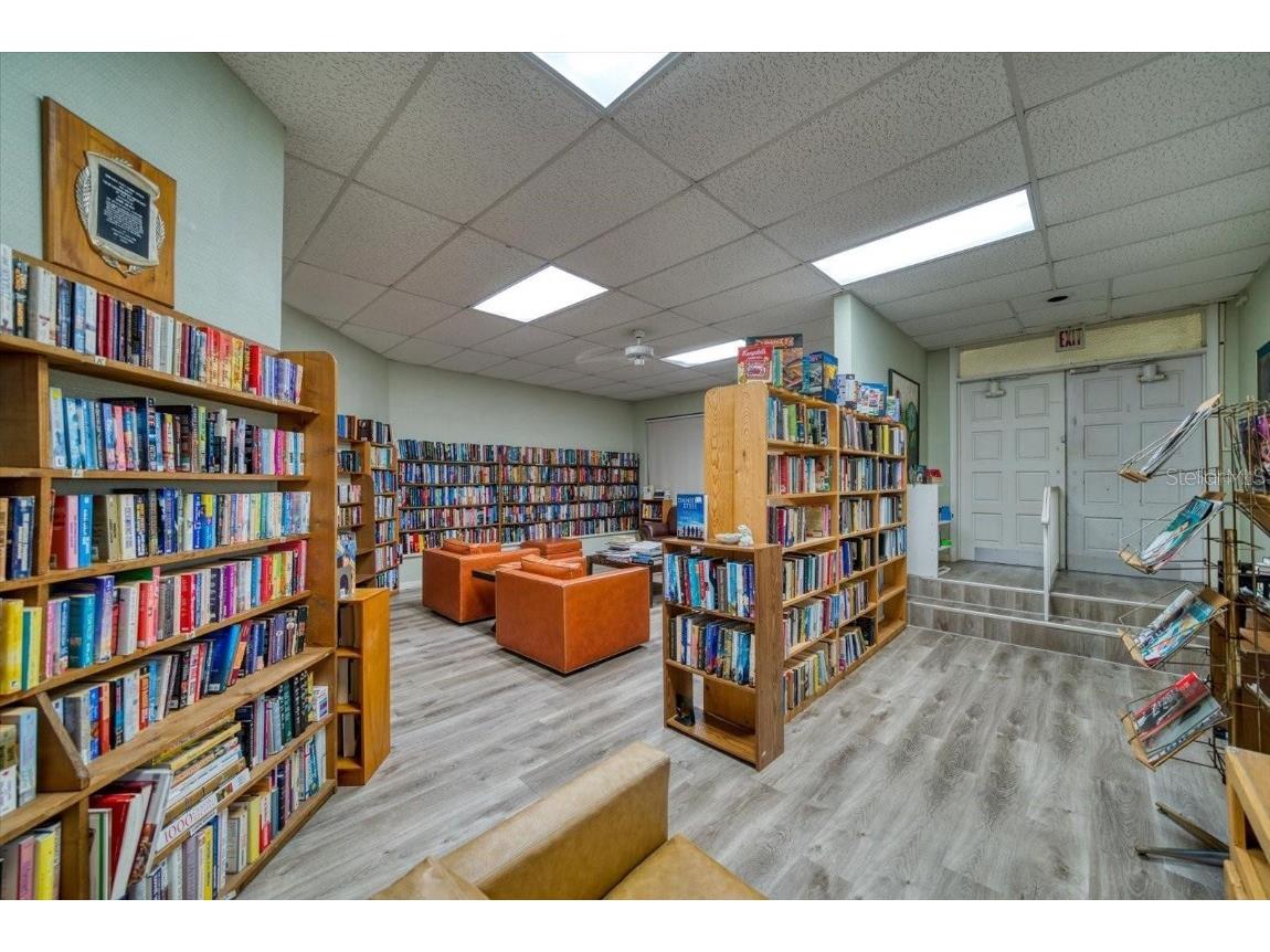 10032 65th Avenue N #24 Saint Petersburg FL 33708 TB8448244 image32