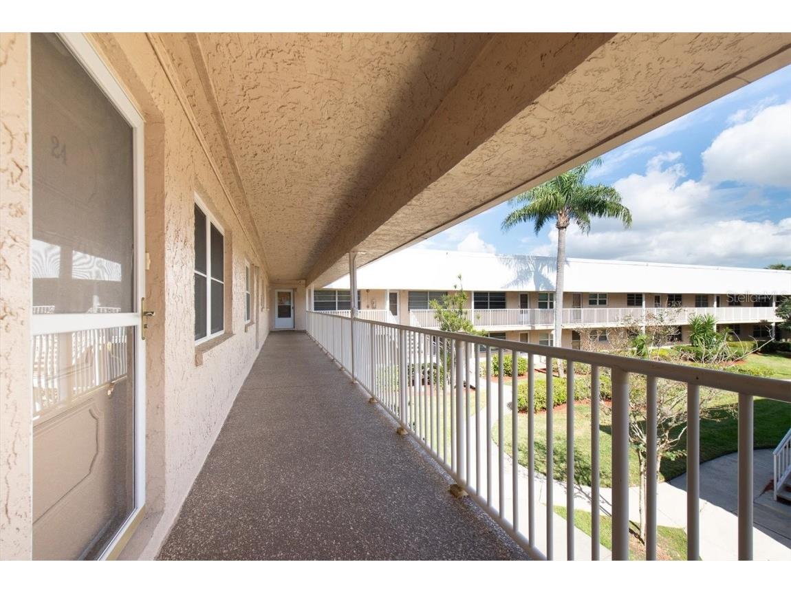 10032 65th Avenue N #24 Saint Petersburg FL 33708 TB8448244 image4