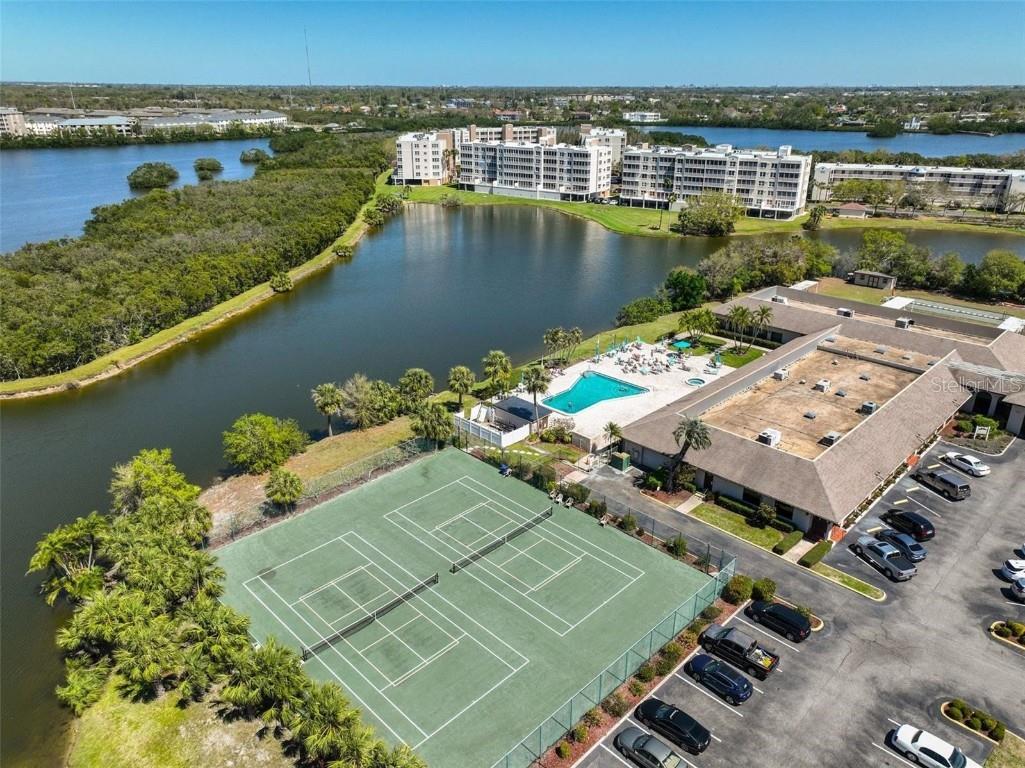 10032 65th Avenue N #24 Saint Petersburg FL 33708 TB8448244 image51