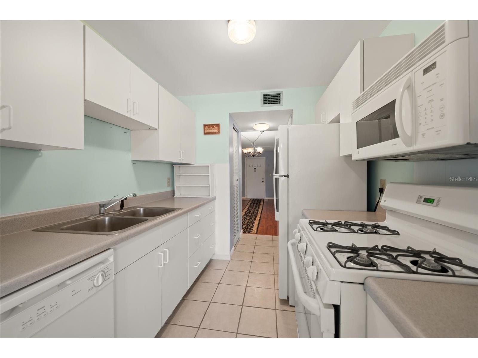 10033 64th Avenue N #19 Saint Petersburg FL 33708 TB8524700 image12