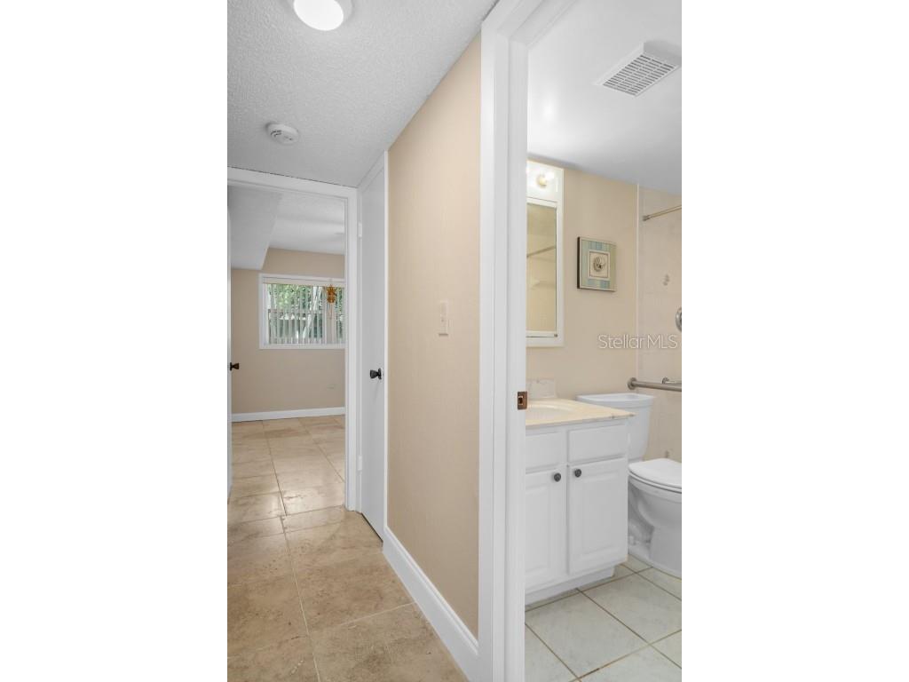 10033 64th Avenue N #4 Saint Petersburg FL 33708 TB8401614 image28