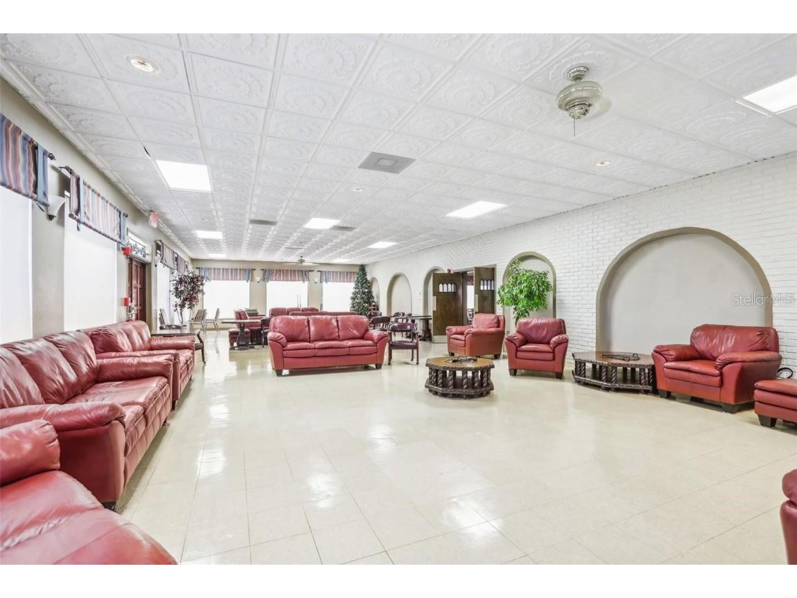 10033 64th Avenue N #4 Saint Petersburg FL 33708 TB8401614 image42