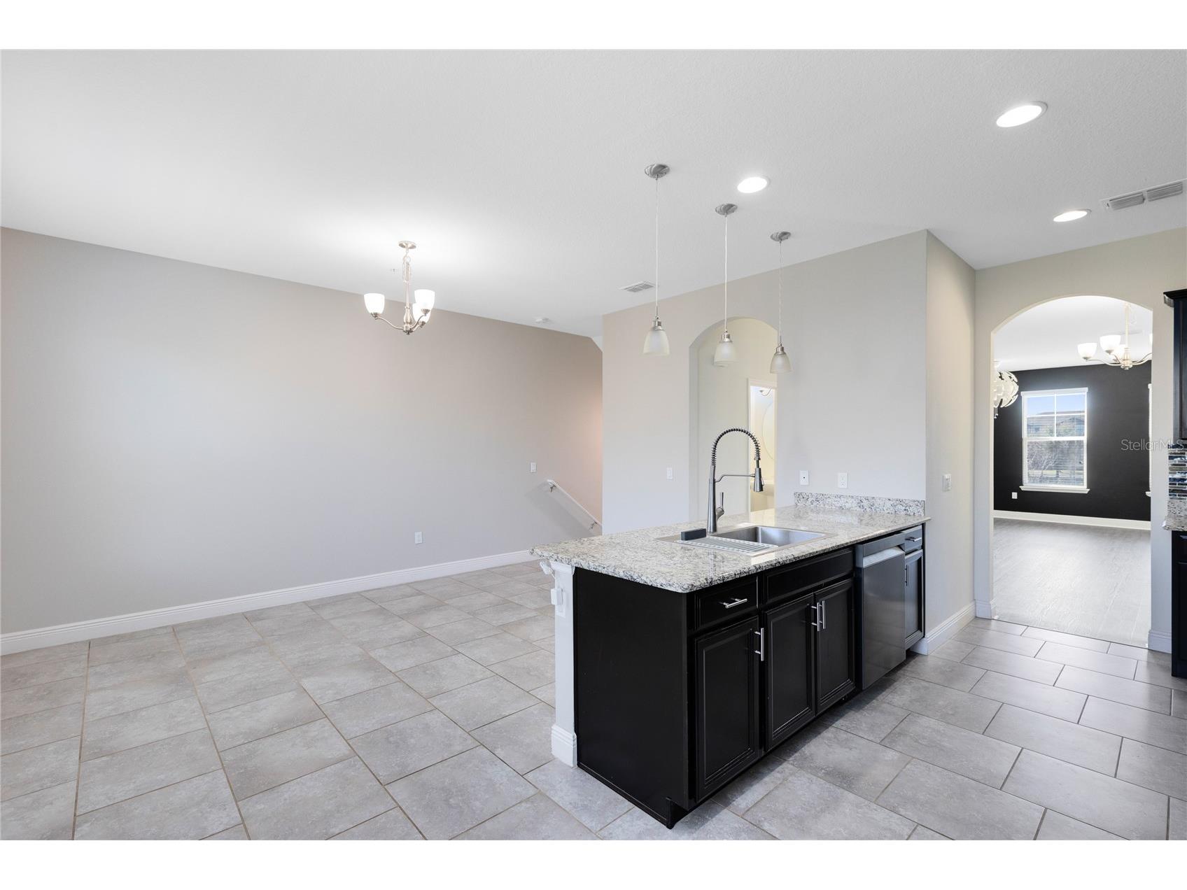 10033 Town Lake Dr Orlando FL 32832 O6378416 image10