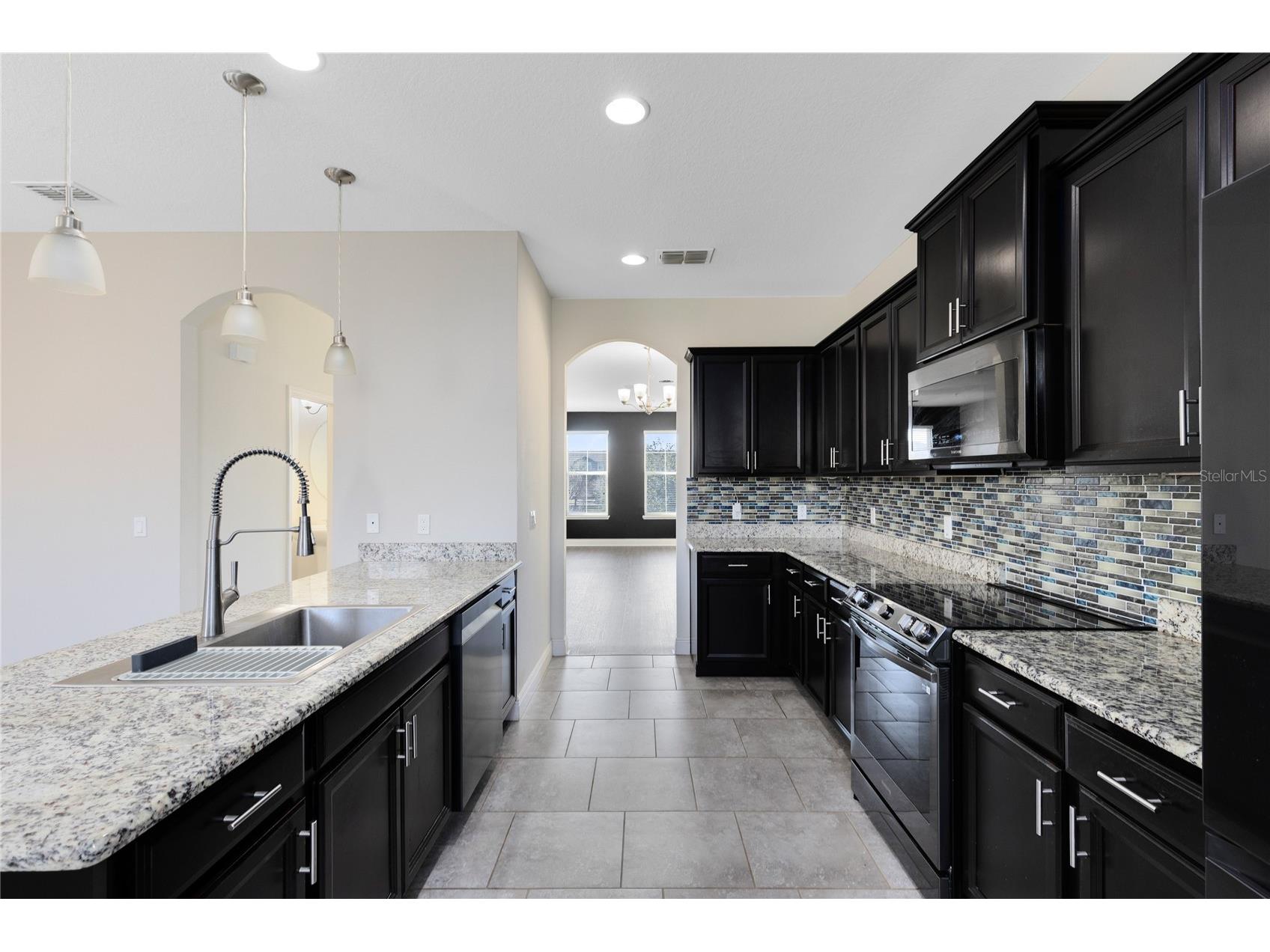 10033 Town Lake Dr Orlando FL 32832 O6378416 image13