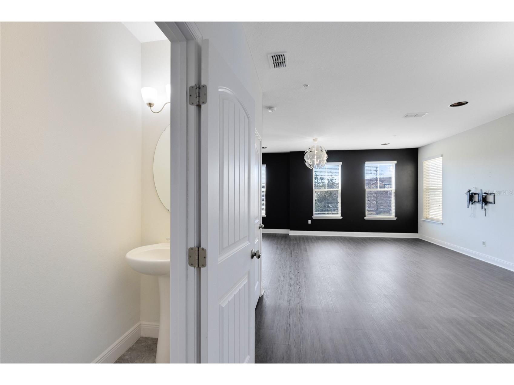 10033 Town Lake Dr Orlando FL 32832 O6378416 image14