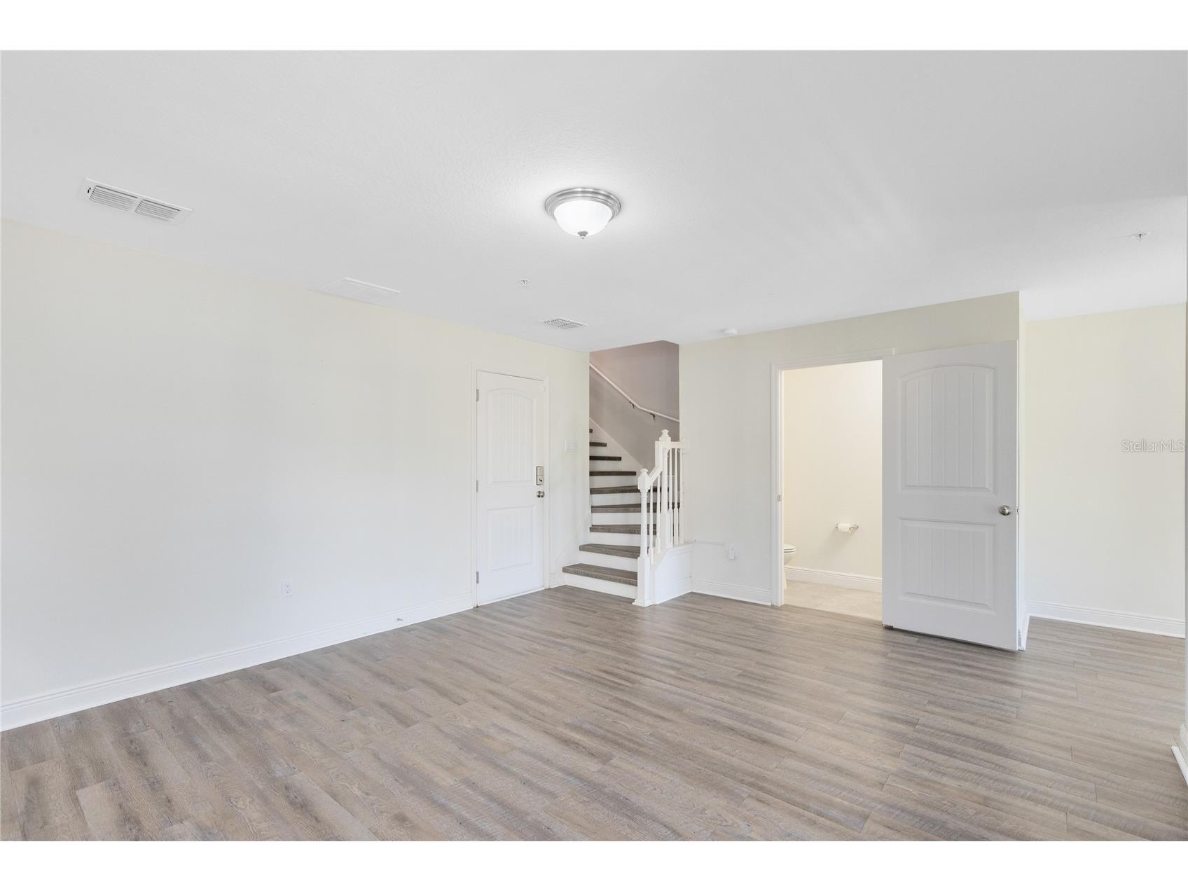 10033 Town Lake Dr Orlando FL 32832 O6378416 image4