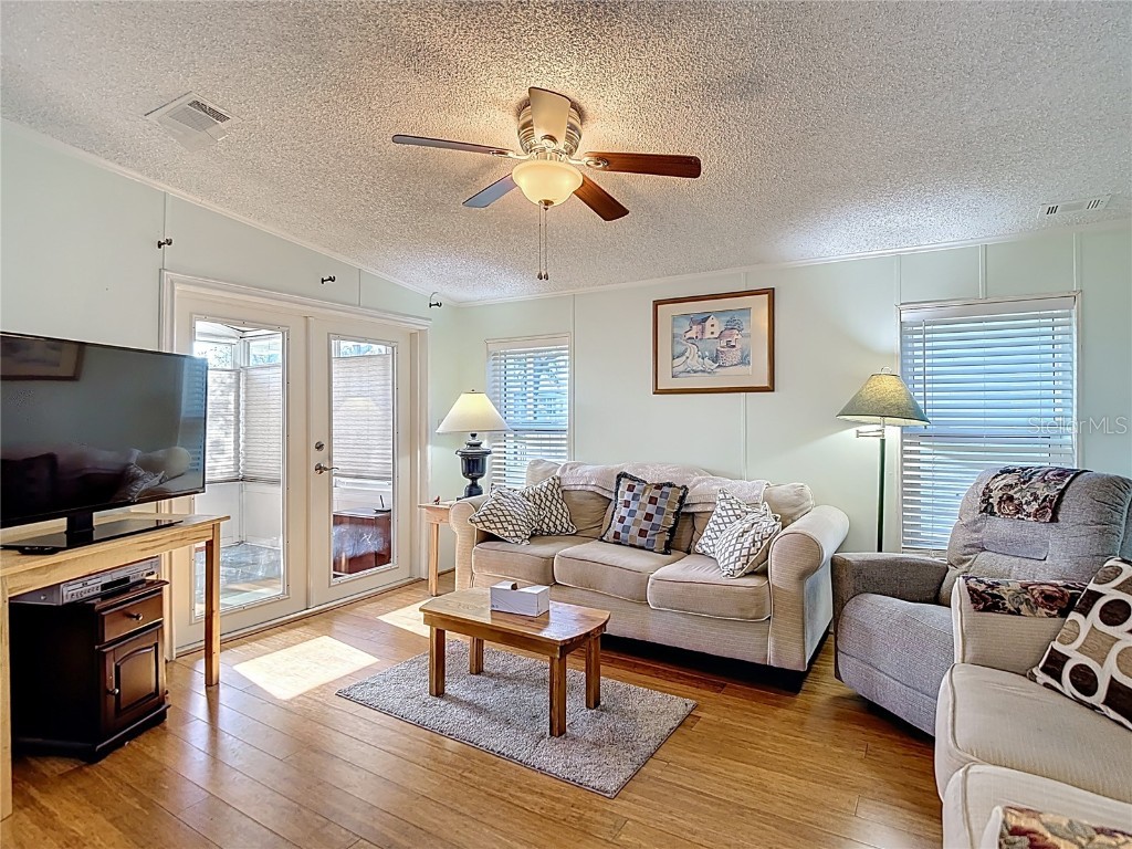 10033 Wellington Avenue Dade City FL 33525 W7874176 image19