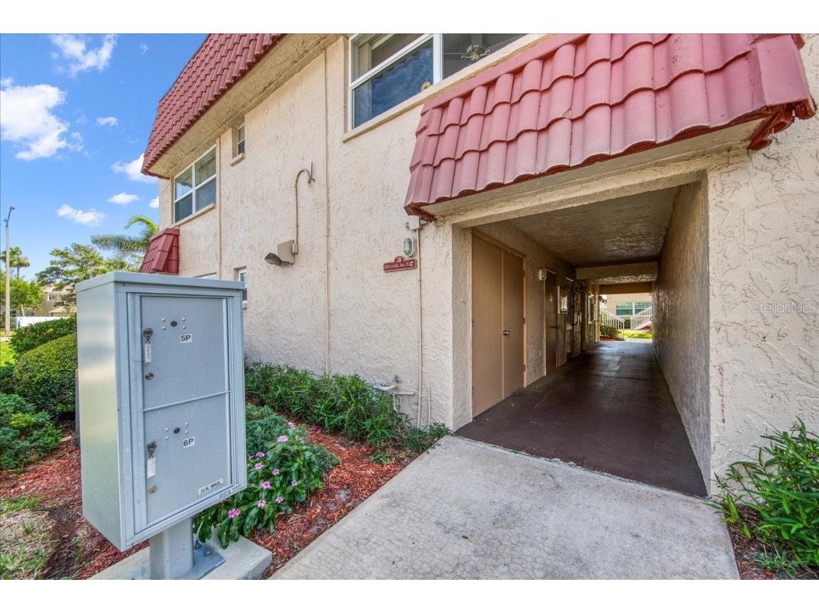 10034 64th Avenue N #24 Saint Petersburg FL 33708 U8238880 image1