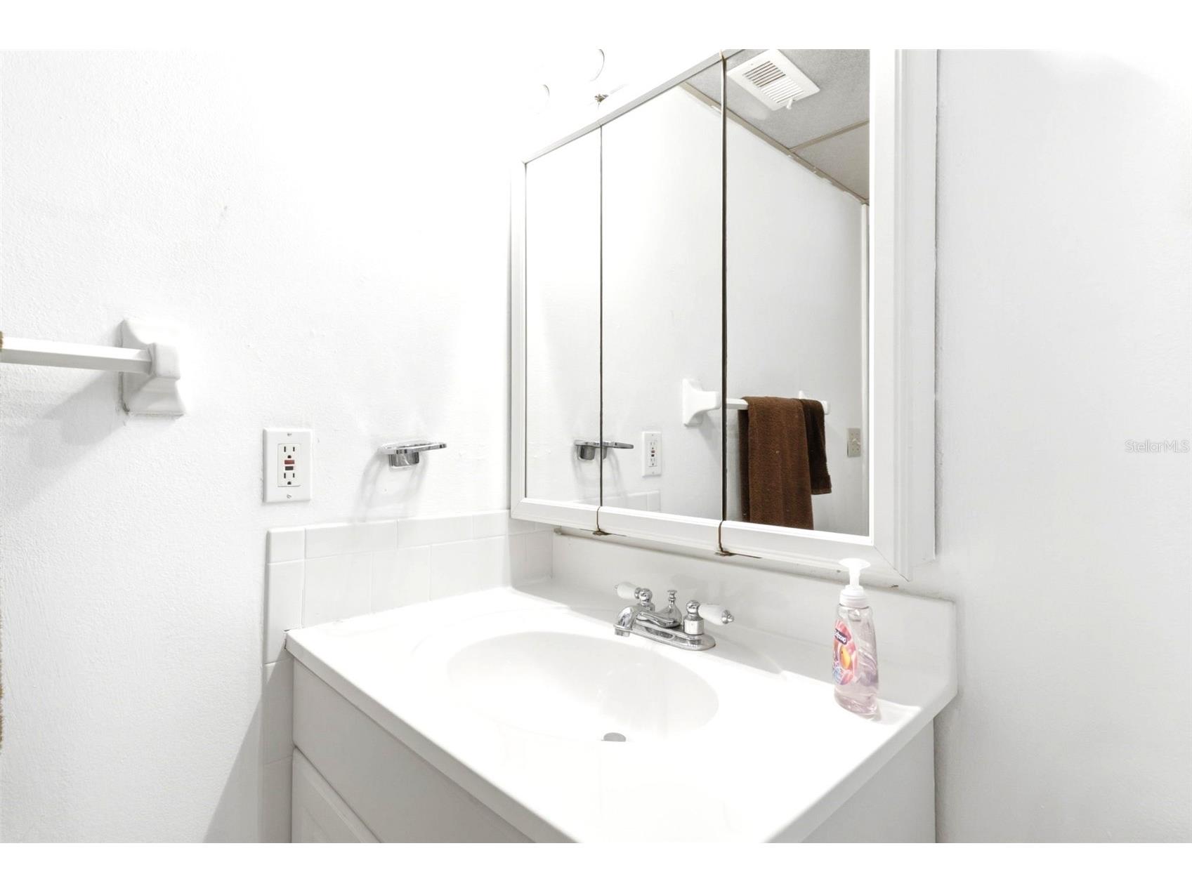 10034 64th Avenue N #3 Saint Petersburg FL 33708 TB8494864 image20