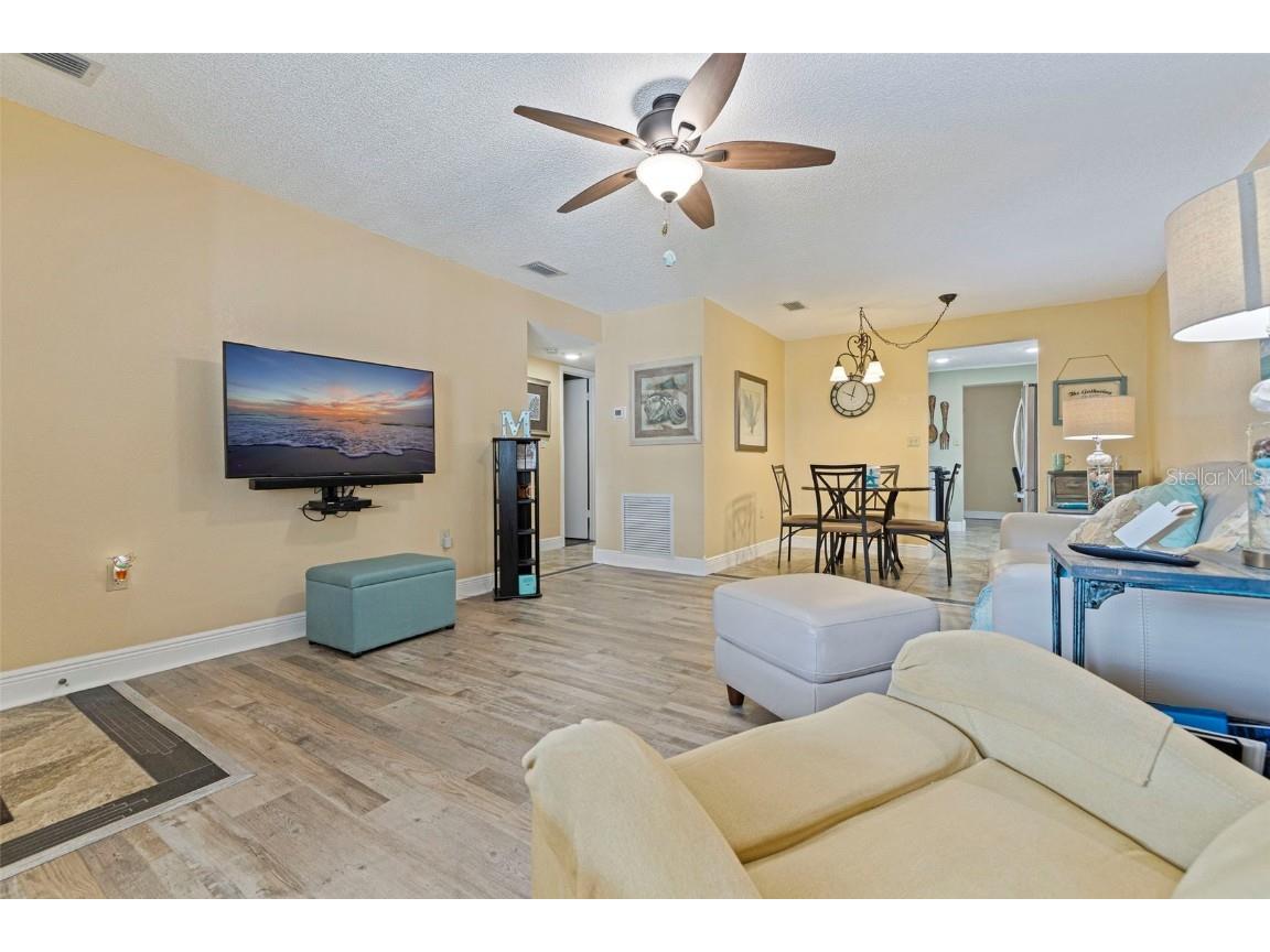 10035 63rd Avenue N #23 Saint Petersburg FL 33708 TB8457082 image10