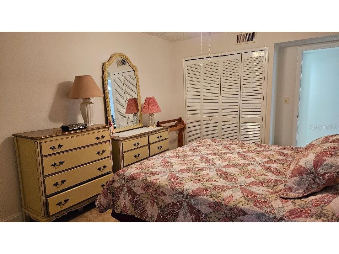 10035 63rd Avenue N #6 Saint Petersburg FL 33708 TB8485012 image15
