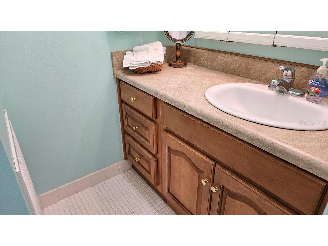 10035 63rd Avenue N #6 Saint Petersburg FL 33708 TB8485012 image21