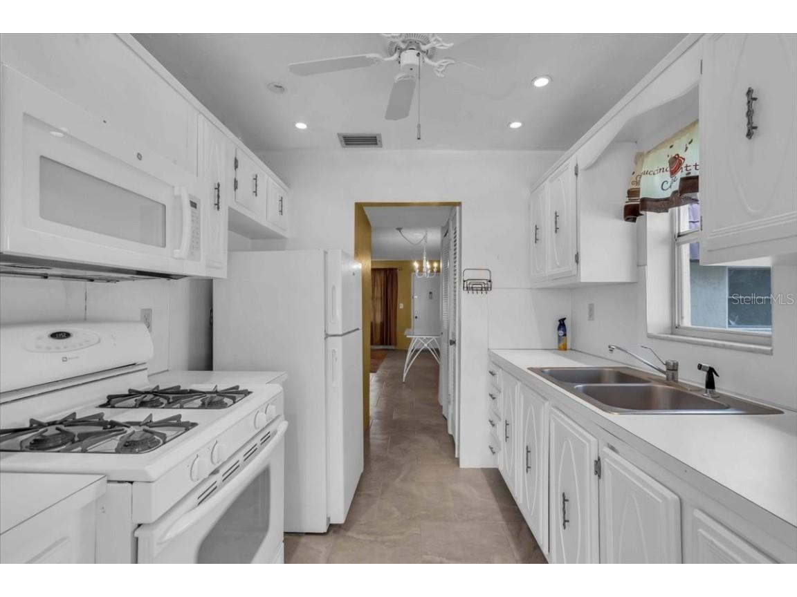 10037 62nd Terrace N #21 Saint Petersburg FL 33708 TB8409598 image11