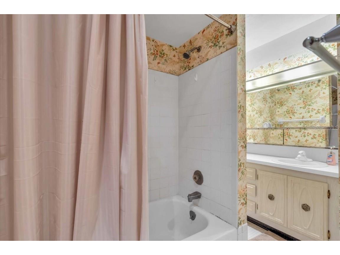 10037 62nd Terrace N #21 Saint Petersburg FL 33708 TB8409598 image17