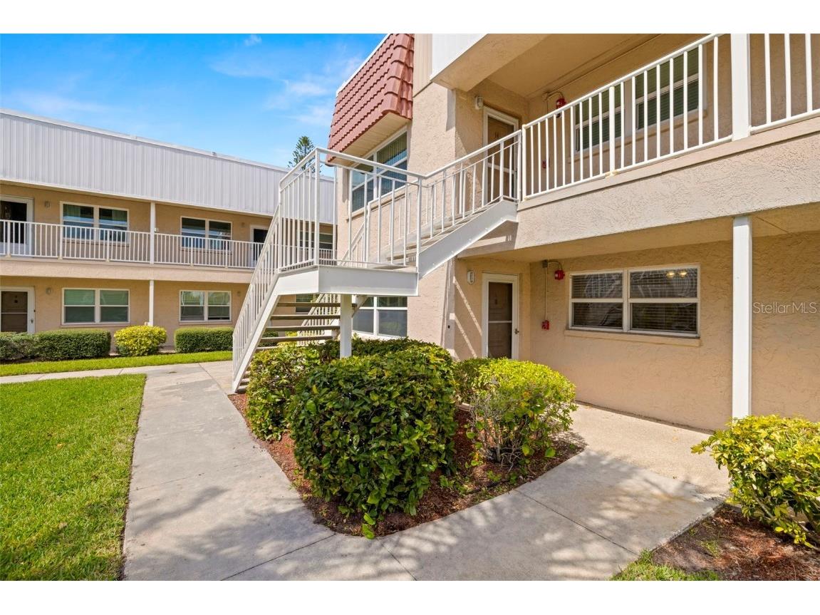 10038 62nd Terrace N #1 Saint Petersburg FL 33708 TB8356544 image1