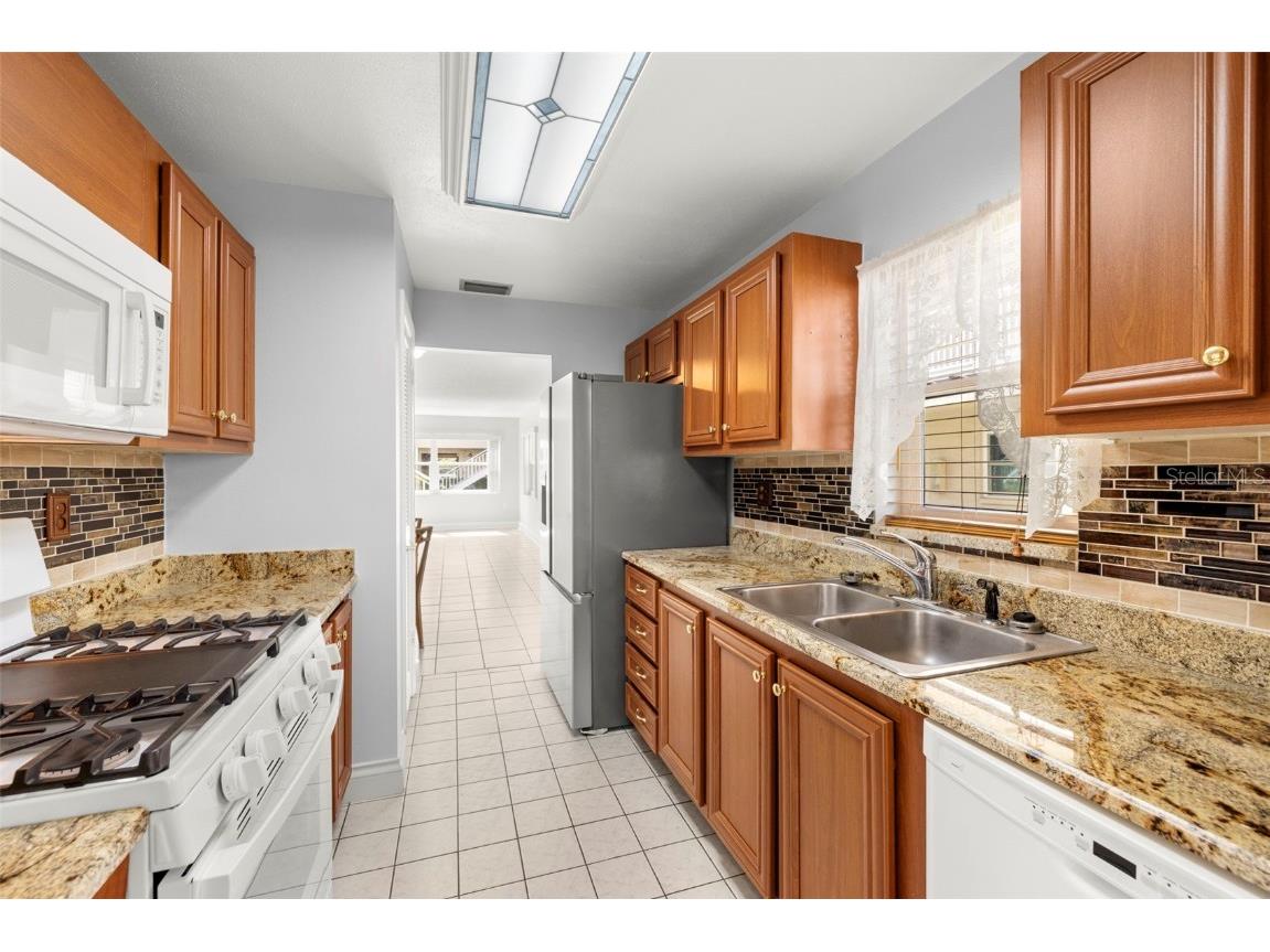 10038 62nd Terrace N #1 Saint Petersburg FL 33708 TB8356544 image4