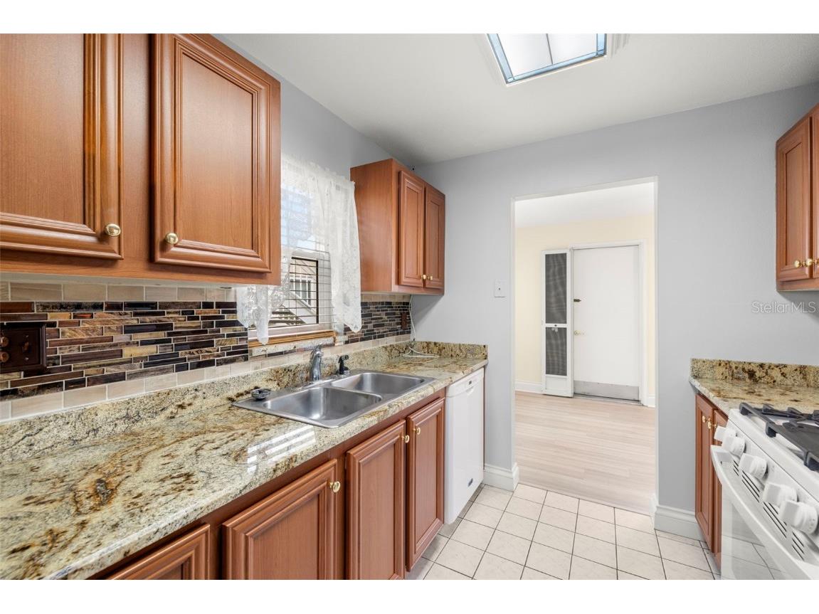 10038 62nd Terrace N #1 Saint Petersburg FL 33708 TB8356544 image5