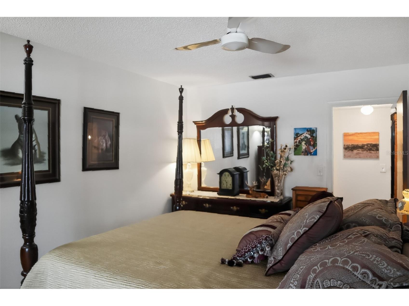 10038 62nd Terrace N #15 Saint Petersburg FL 33708 TB8513071 image32